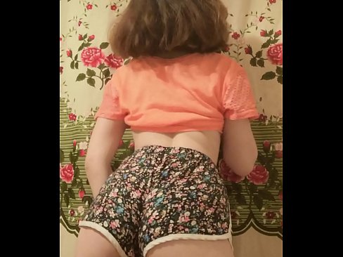 ❤️ Nena jove sexy despullant-se els pantalons curts davant la càmera ️ Porno anal al porno ca.shufflesex.ru ❤