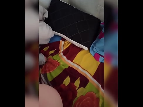 ❤️ La meva companya de pis es queda sola a casa perquè el seu marit se'n va de vacances i jo aprofito per follar-la i omplir-li el cul de llet ️ Porno anal al porno ca.shufflesex.ru ❤