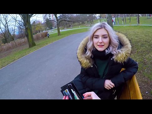 ❤️ Empassa el semen calent d'un desconegut per diners: una mamada al parc d'Eva Elfie ️ Porno anal al porno ca.shufflesex.ru ❤